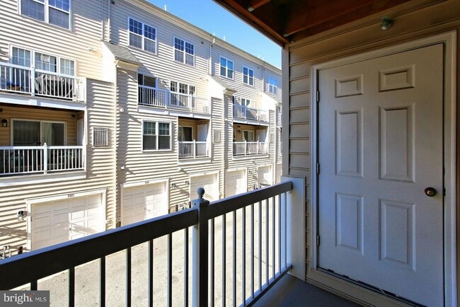 Building Photo - 181 Martin Ln