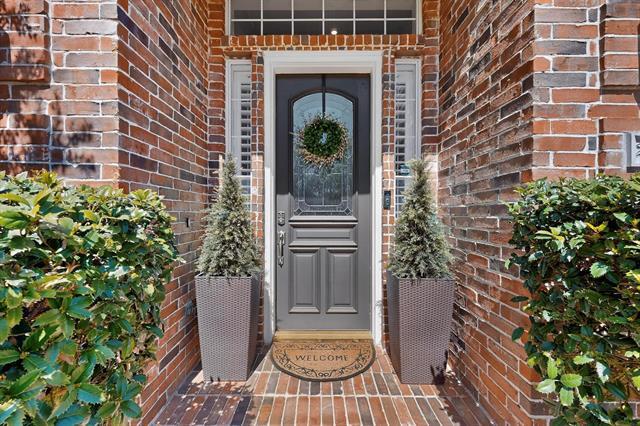 Building Photo - 2701 Scenic Dr