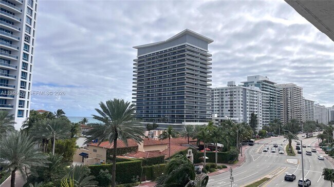Building Photo - 5900 Collins Ave