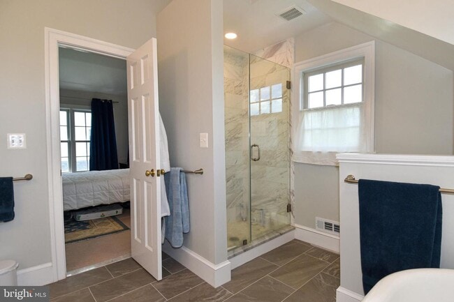 Building Photo - Discover exceptional comfort and timeless style in this beautifully updated single family residen...