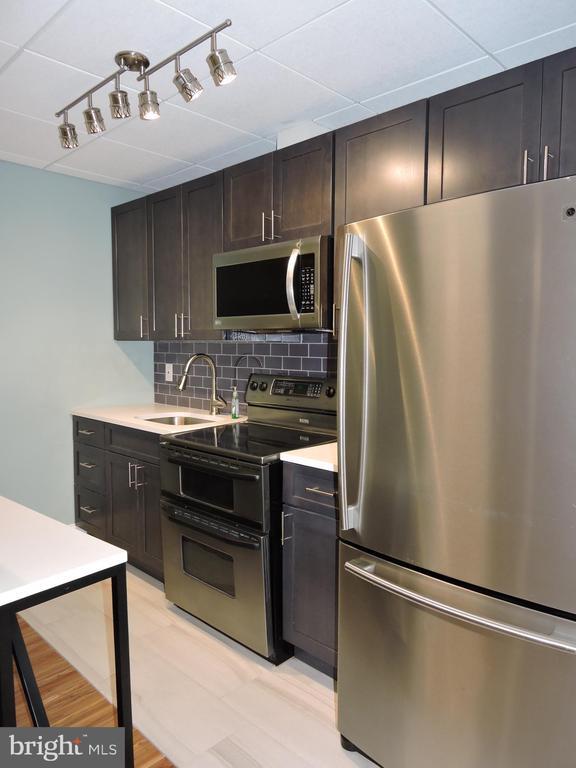 Building Photo - 1420 Locust St