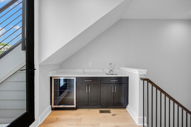 Building Photo - 429 Quincy St NW