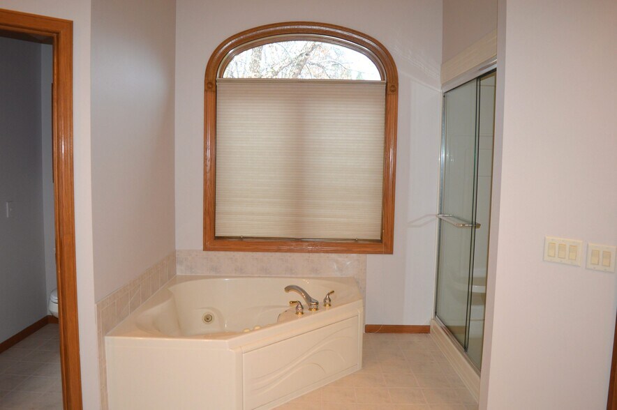 Building Photo - 7541 Red Fox Trl