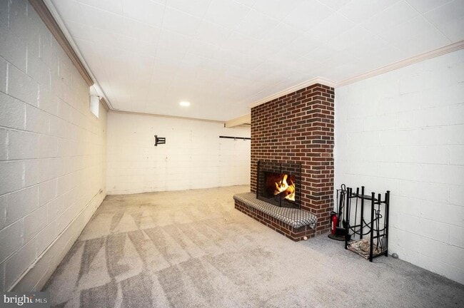 Building Photo - 1321 Royston St