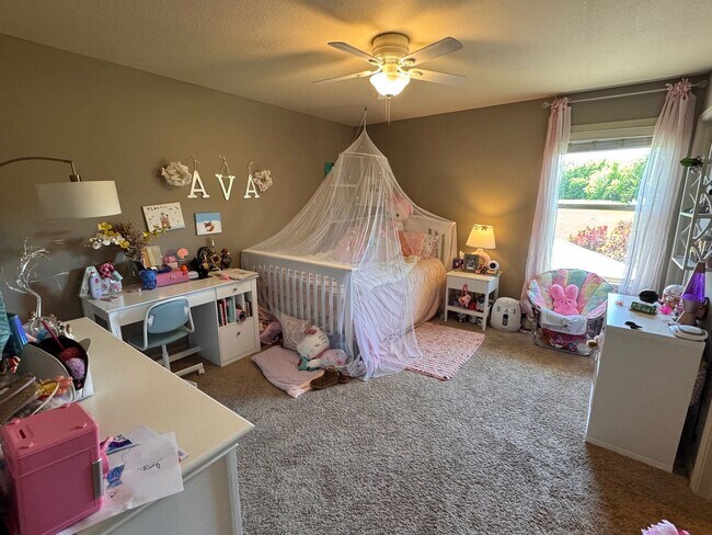 Building Photo - 5BR/5BA | Single Family Home | 3-Car Garage Parking | Fenced backyard