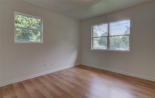 Building Photo - 1446 Arnold St