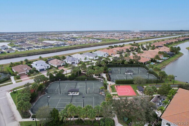 Building Photo - 8942 SW Pepoli Way