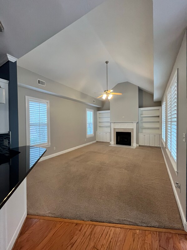Building Photo - 921 Mitchell Ln