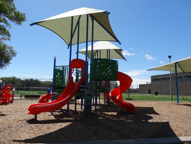 Building Photo - 5522 Deep Forest Dr