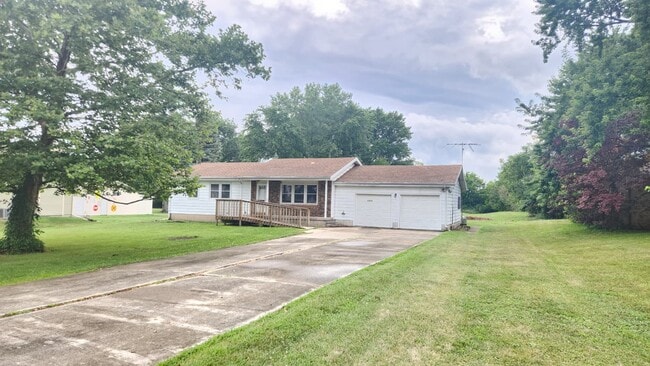 Primary Photo - 11414 Delaware St