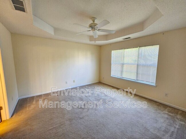 Building Photo - 3989 Meadow Glen Way