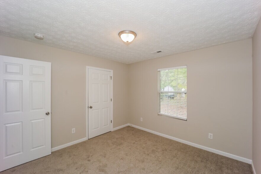 Building Photo - 94 Virginia Heights Dr