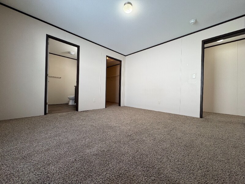 Building Photo - 39 Maynard Cir