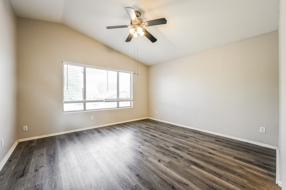 Building Photo - 14720 W Lamoille Dr