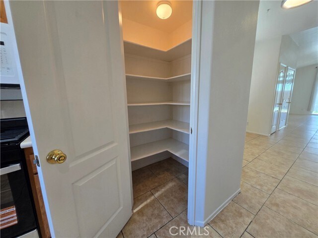 Building Photo - 481 Pinewood Ln