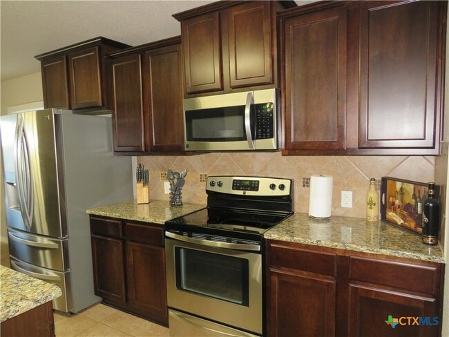 Building Photo - 9805 Kaitlyn Dr