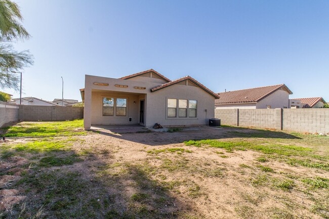 Building Photo - 8566 E Desert Ln
