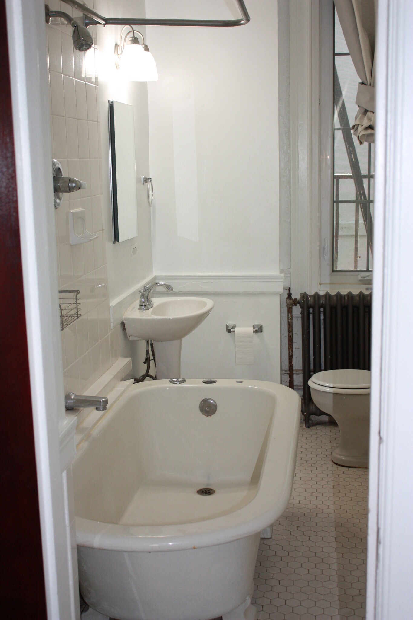 Building Photo - 3409 Greenway