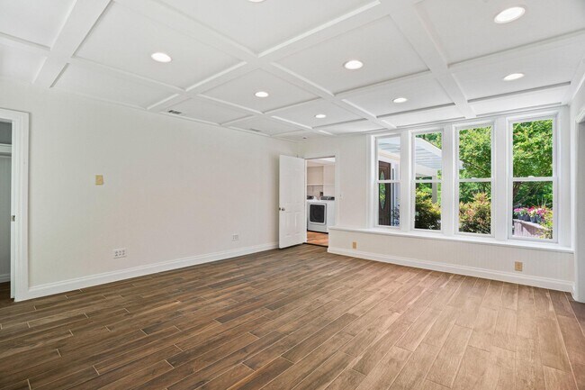 Building Photo - 7712 Dolly Dr