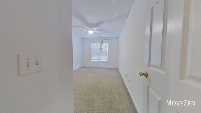 Building Photo - 5006 Carleton Dr