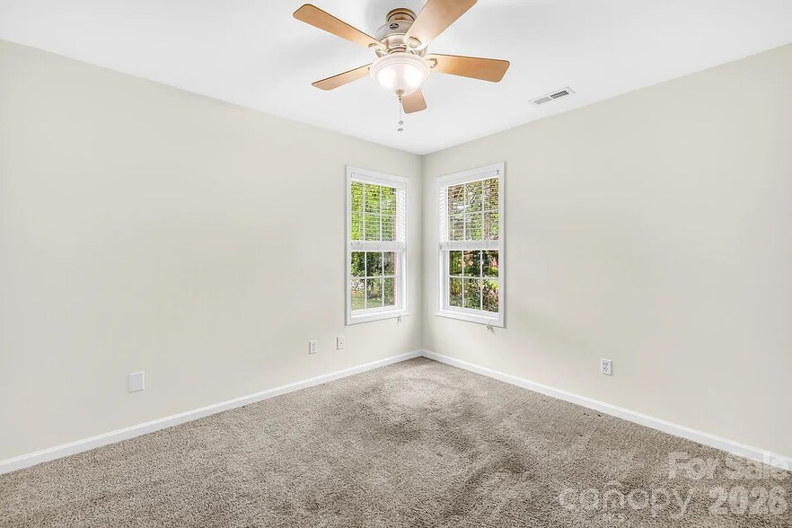 Building Photo - 328 River Birch Cir