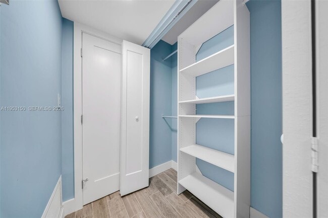 Building Photo - 1200 NE Miami Gardens Dr