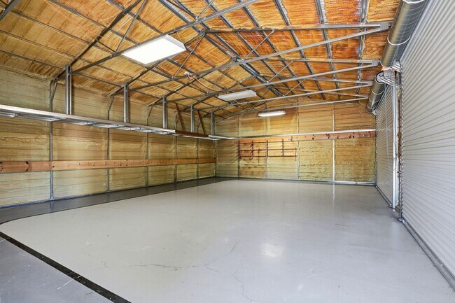 Building Photo - $5795 - Ranch-style home with acreage in West Gilroy's quiet countryside