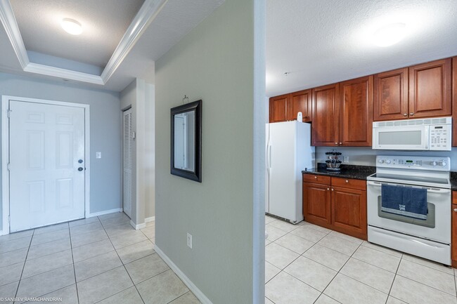 Building Photo - FURNISHED WATERFRONT CONDO IN PUNTA GORDA ...