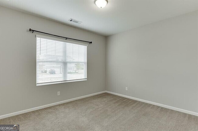 Building Photo - 145 Alexander Ln