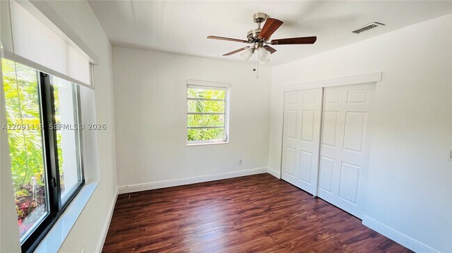 Building Photo - 2250 SW 23rd St