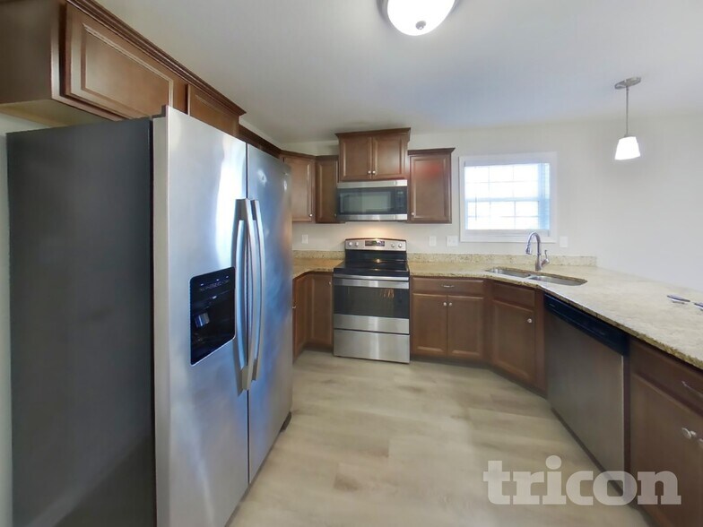 Building Photo - 504 Aurelia Lynn Dr