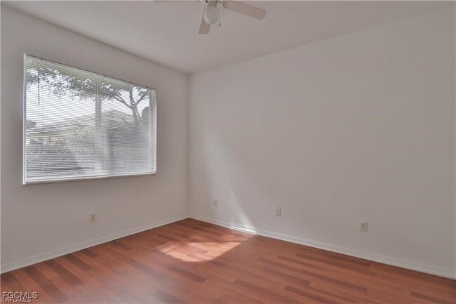 Building Photo - 10211 Tin Maple Dr