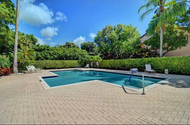 Building Photo - 5520 Coach House Cir