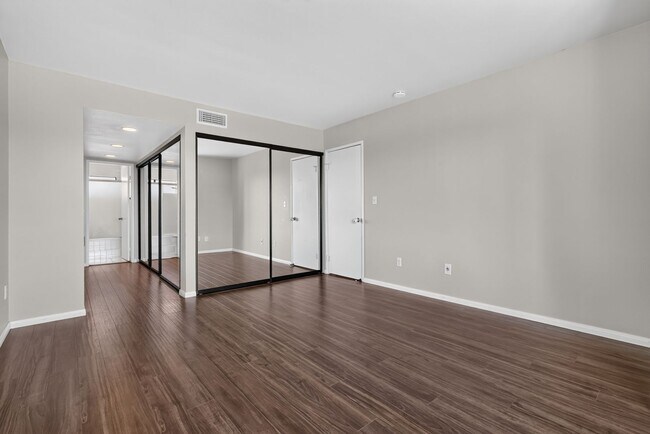 Building Photo - 841 America Way