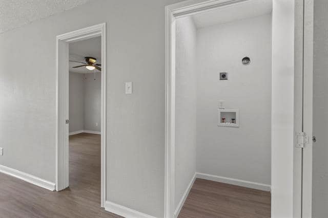 Building Photo - 3847 Castle Hills Dr