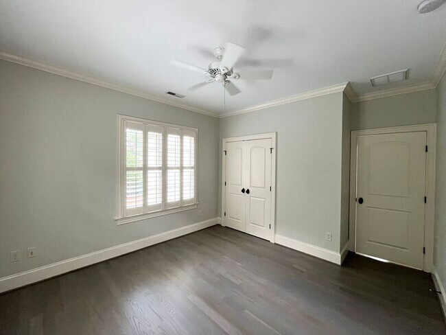 Building Photo - 535 Guilford Cir