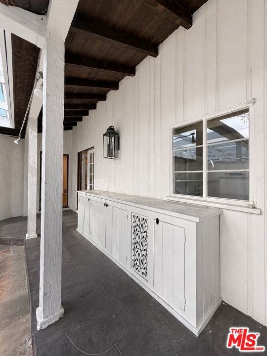 Building Photo - 341 S Rodeo Dr