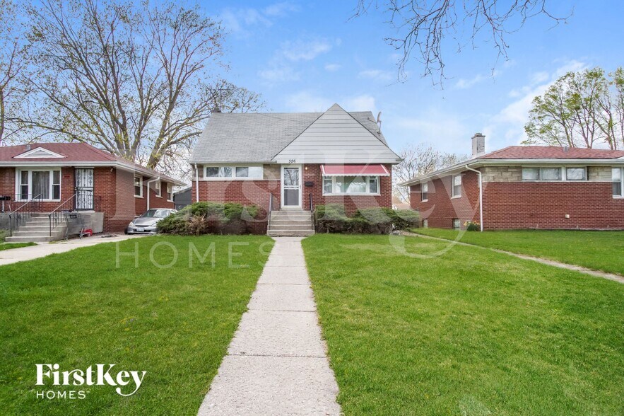 Primary Photo - 326 Clyde Ave