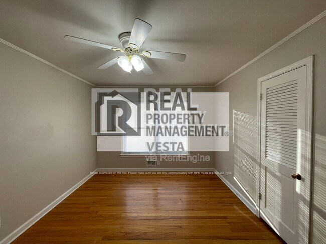 Building Photo - 7162 Everett Dr