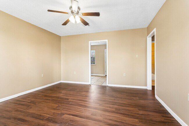 Building Photo - gme2152