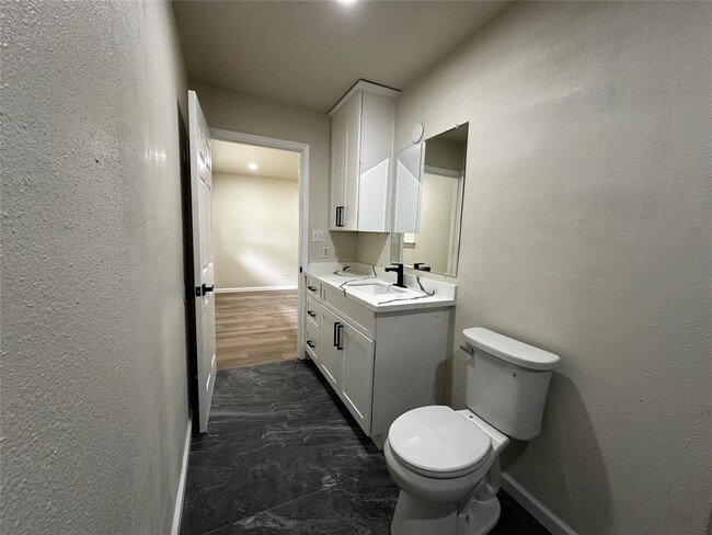 Building Photo - 11802 Murr Way