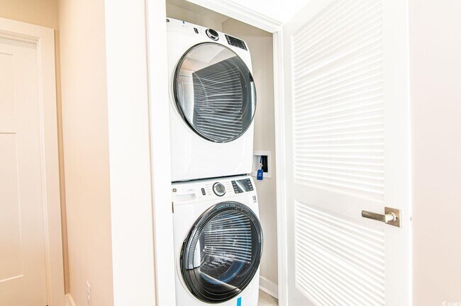 Building Photo - 2812 Rowyn St