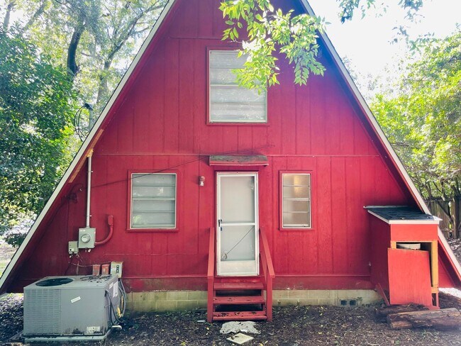 Building Photo - 3679 Doris Dr
