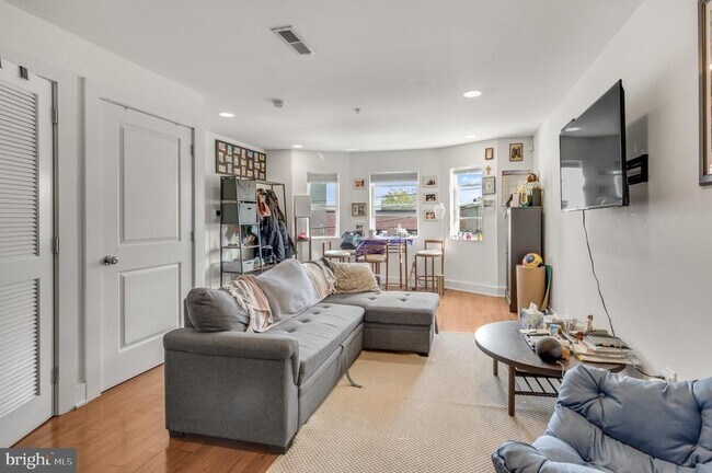 Building Photo - 1228 N 25th St