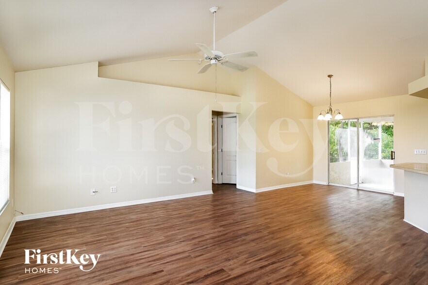 Building Photo - 9096 Frank Rd