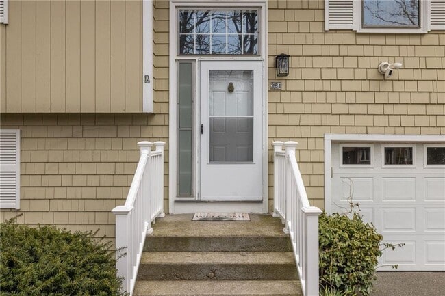 Building Photo - 384 Valley Rd