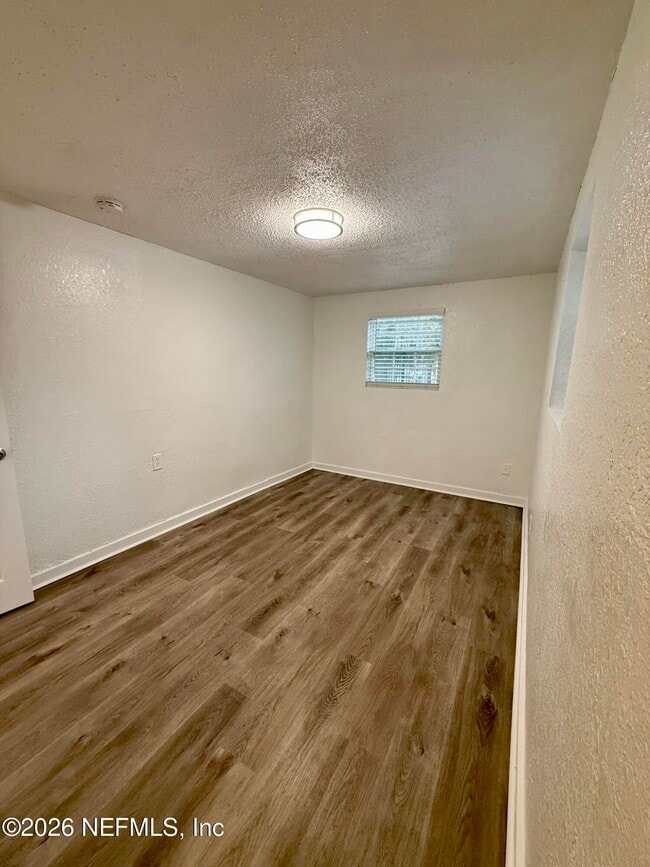 Building Photo - 9554 Ridge Blvd