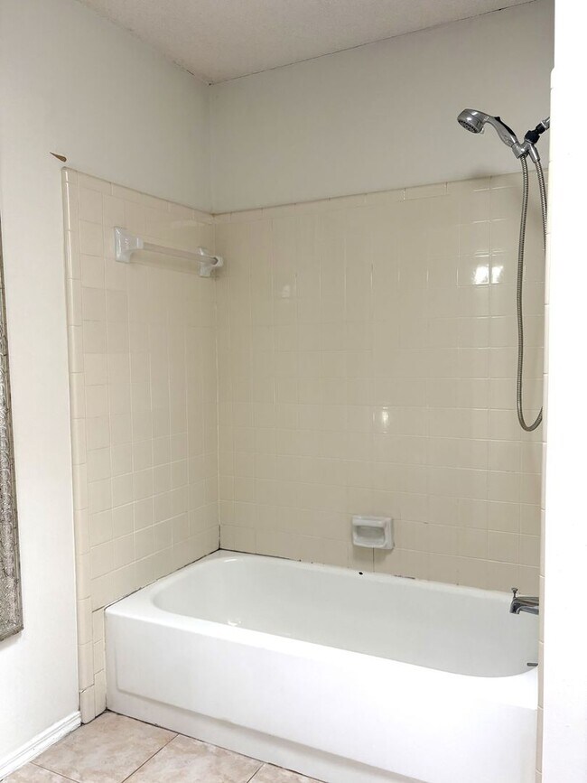 Building Photo - Two bed / Two bath condo off Grelot Road