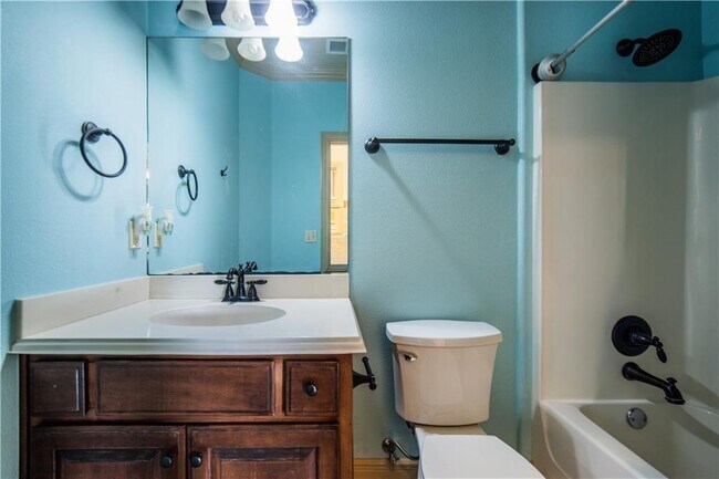 Building Photo - 3778 Prince Philipe St