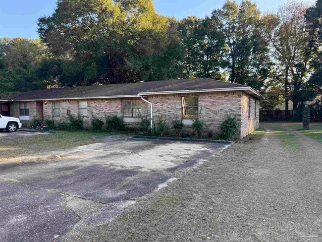 Building Photo - 6413 Kennington Cir